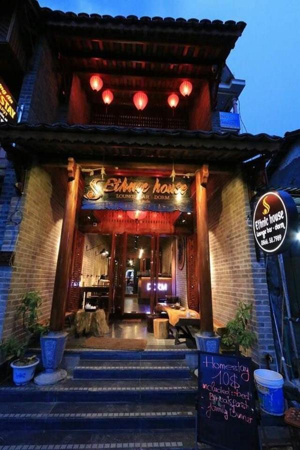 Ethnic House Lounge Bar & Hostel Dong Van  Exterior photo